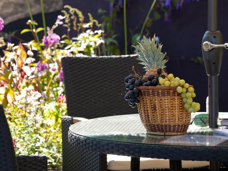 Dlaczego warto zainwestować w meble ogrodowe na tarasie?